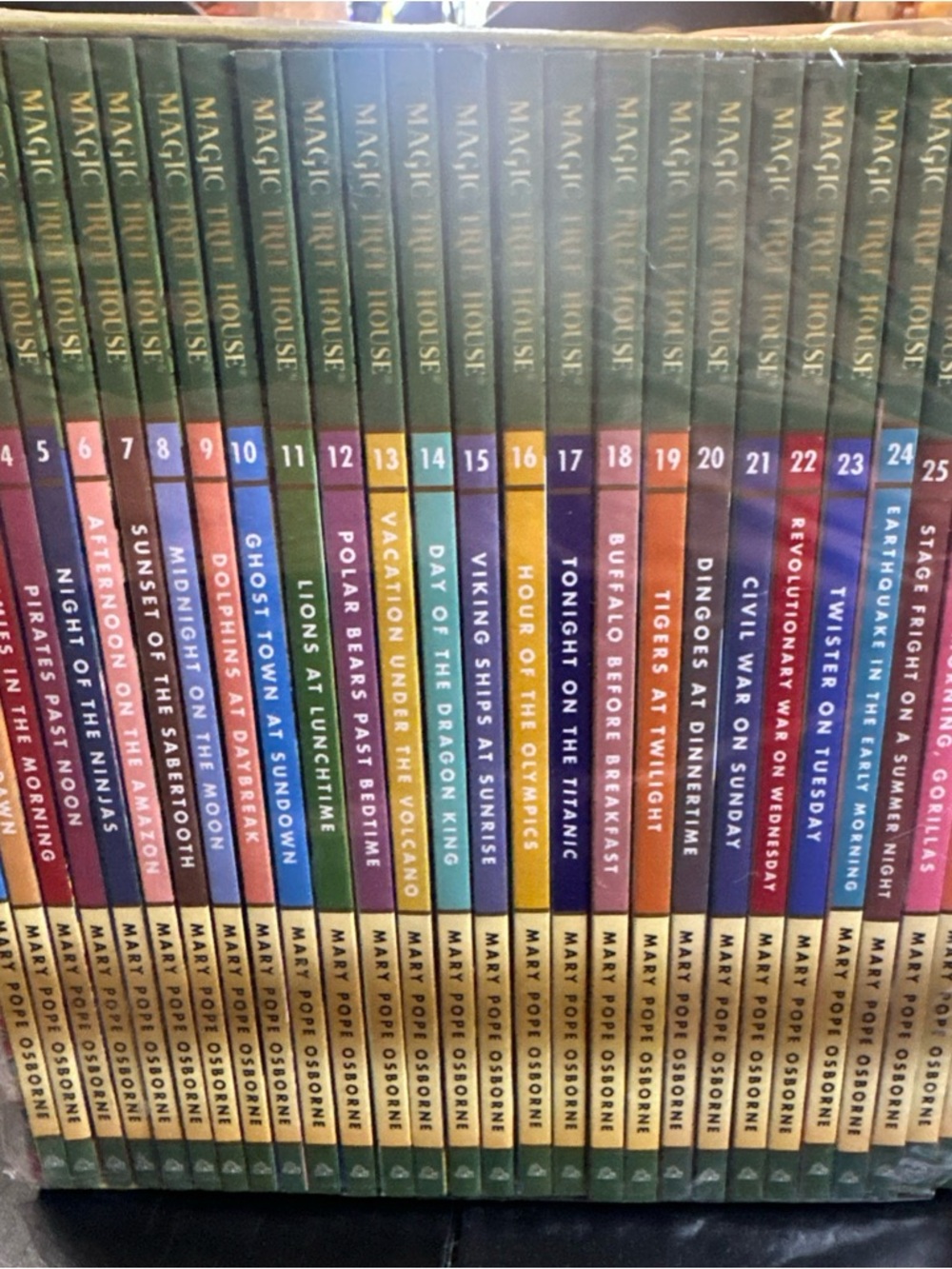 Magic Tree House Box Set - Green Cover - Picture 4 of 11